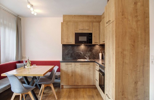 Gerlosbergeben Apartment | Apartment 'Bergliebe Top 1' with Mountain View, Balcony and Wi-Fi