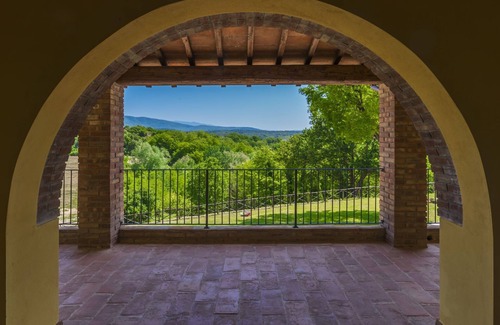 Laterina Apartment | Apartment between Florence Siena and Arezzo, swimming pool, barbecue and large green space