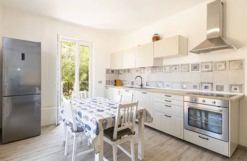 Pomonte Apartment | Apartment 'Bilocale' with Sea View, Wi-Fi and Air Conditioning