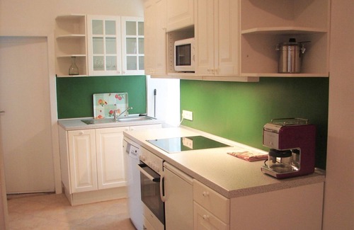 Kritzendorf Apartment | Apartment 'Bioweingut Hauerhof 99 - 3' with Private Terrace, Wi-Fi and Air Conditioning