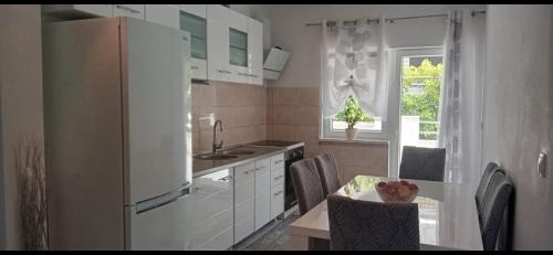 Dugi Rat Apartment | Apartment Biskupovic