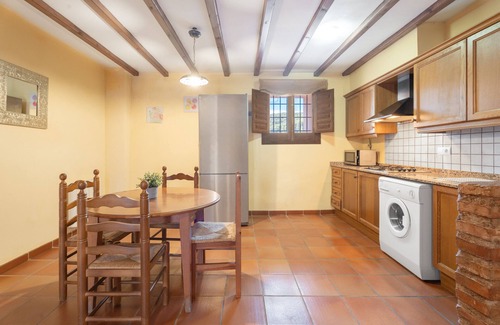 Altura Apartment | Apartment 'Blanca' with Mountain View, Shared Pool and Shared Garden