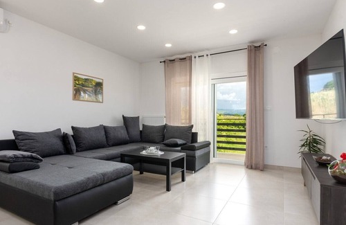 Marcenegla Apartment | Apartment Butoniga surrounded by nature for family vacation