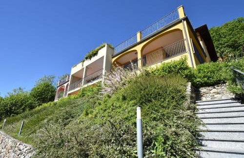 Oggebbio House | Apartment by Lake Maggiore with Stunning Views