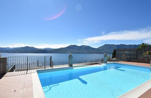 Oggebbio House | Apartment by Lake Maggiore with Stunning Views