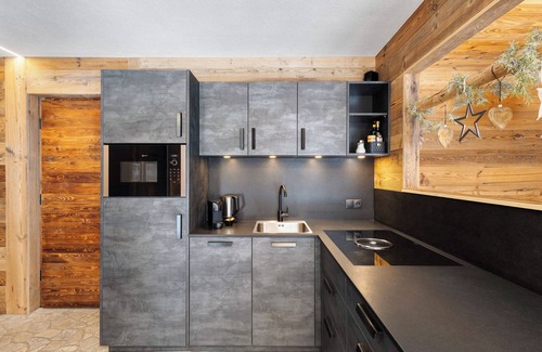 Selva dei Molini Apartment | Apartment 'Chalet-Suite Wald' with Mountain View, Private Terrace and Wi-Fi