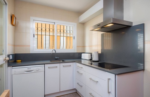 Puerto de Pollensa Apartment | Apartment 'Can Vidal Des Port' with Sea View, Private Terrace and Wi-Fi