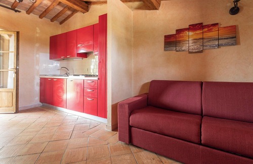 Riotorto Apartment | Apartment Capraia with Sea View, Pool, Wi-Fi, A/C & Garden