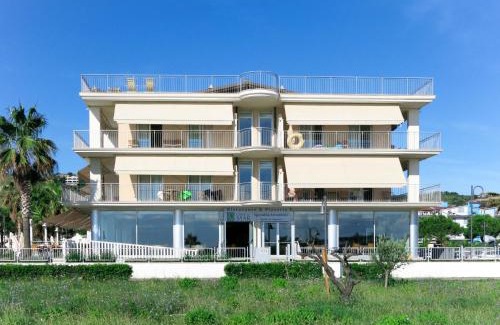 Roseto degli Abruzzi Apartment | Apartment Casa del Mar-2 by Interhome