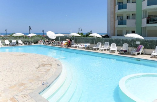 Roseto degli Abruzzi Apartment | Apartment Casa del Mar-2 by Interhome