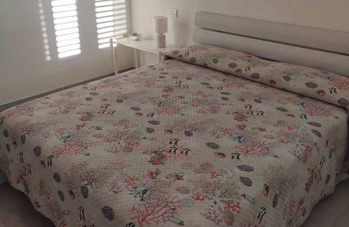Palau Apartment | Apartment 'Casa Vacanza Mirto' with Mountain View, Wi-Fi and Air Conditioning