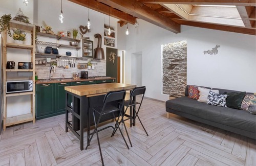 San Bartolomeo Apartment | Apartment 'Casa Valy' with Lake View, Wi-Fi and Air Conditioning