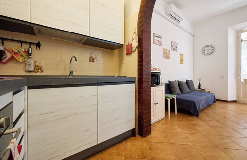 Piombino Apartment | Apartment 'Casabaffo' with Balcony and Wi-Fi
