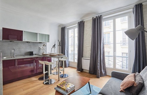 Strasbourg -Saint-Denis Apartment | Apartment Center of Paris