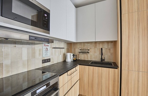 Quartier de la Folie-Mericourt Apartment | Apartment Center of Paris