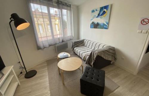 Fontaine Lestang-Bagatelle-Papus-Tabar-Bordelongue Apartment | Apartment close to metro, Toulouse