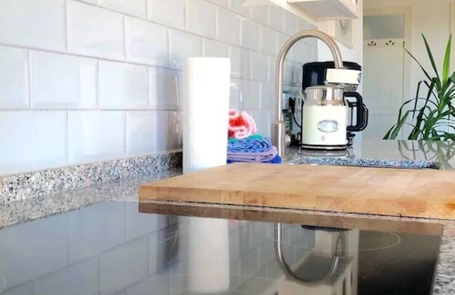 Presen Apartment | Apartment close to the beach on two levels, 2 bedrooms, en suite bathrooms, terrace, small garden