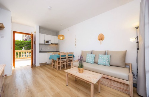 Canyamel Apartment | Apartment Close to the Beach with Pool Access, Private Terrace, Air Conditioning and Wi-Fi