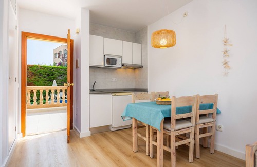 Canyamel Apartment | Apartment Close to the Beach with Pool Access, Private Terrace, Air Conditioning and Wi-Fi