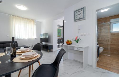 Trogir Apartment | Apartment Cvit
