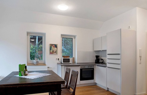 Marjoß Apartment | Apartment 'Eiche Im Sand 68' with Shared Garden, Balcony and Wi-Fi