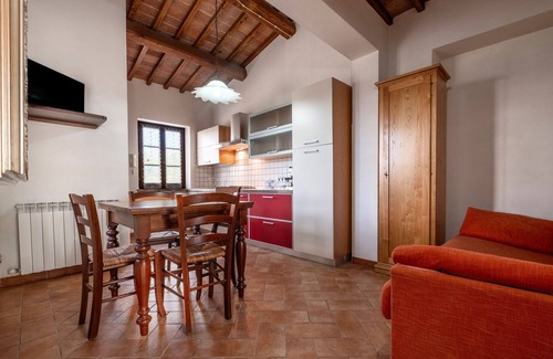 Casone Apartment | Apartment 'Della Maremma' with Shared Pool and Shared Garden