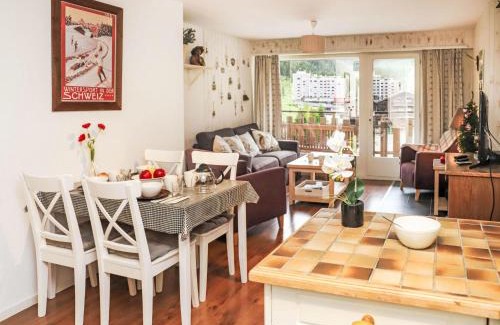 Noveli Apartment | Apartment Dents Rousses E3 by Interhome