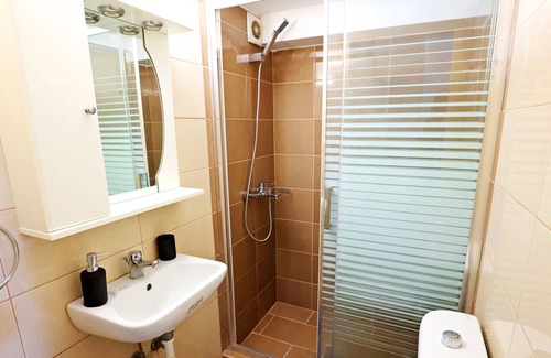 Lambi Apartment | Apartment Di Rena , Near The Sea