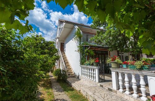 Jadranovo Apartment | Apartment Dom