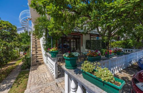Jadranovo Apartment | Apartment Dom