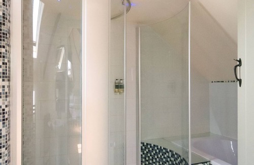 Crewkerne Bed & Breakfast | Apartment Double Ensuite - Jasmine