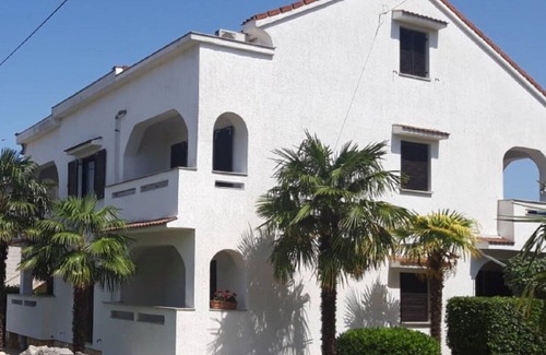 Sveti Anton Apartment | Apartment Dragica - with kids playground: A1 MIA(2+1) - Malinska, Island Krk, Croatia