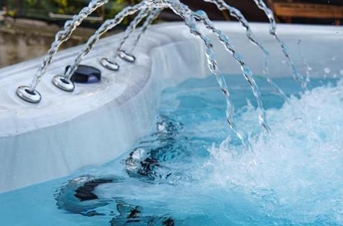 Kastel Kambelovac Apartment | Apartment Dujić with hot tub