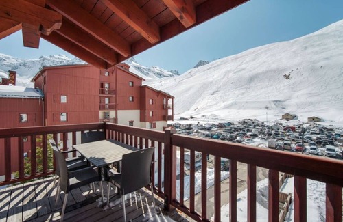 Val Claret Ski Chalet | Apartment Ecrin B 324 – Tignes Val Claret – Balcony with Grande-Motte View