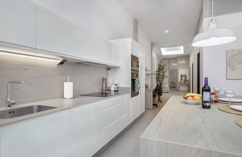 Los Llanos Apartment | Apartment 'Elita' with Mountain View, Private Terrace and Wi-Fi