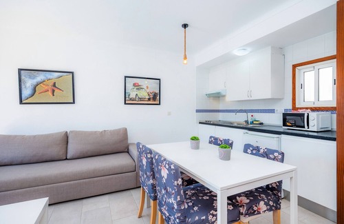 Cala d'Or Apartment | Apartment "Felipe 1-1 vista piscina" with Shared Terrace, Shared Pool & WiFi