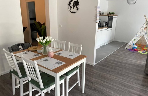 Unterleinleiter Apartment | Apartment 'Ferienwohnung Mira, 85 Qm' with Private Terrace and Wi-Fi