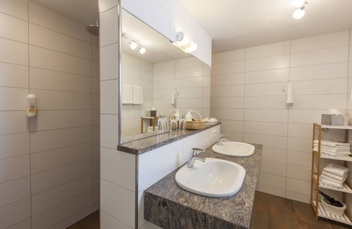 Aulendorf Apartment | Apartment ∙ Ferienwohnung Villa Waldmärchen, 75qm, 2 Schlafzimmer, max. 2 Erwachsene und 4 Kinder