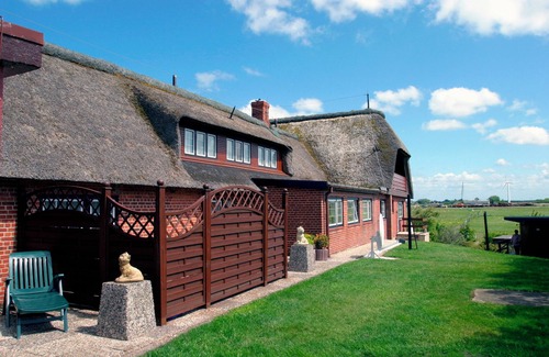 Dagebuell Apartment | Apartment 'Ferienwohnung-2-räume-seelöwe' with Shared Garden and Wi-Fi