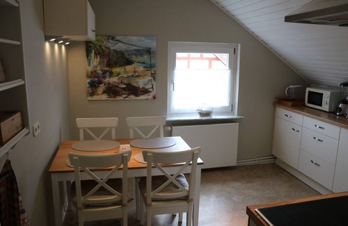 Schotten Apartment | Apartment 'Ferienwohnung Mandelblüte' with Mountain View and Wi-Fi