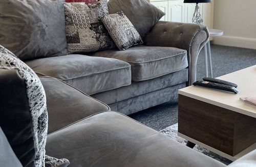 Hoylake Apartment | Apartment for Golfers, tourists and contractors.