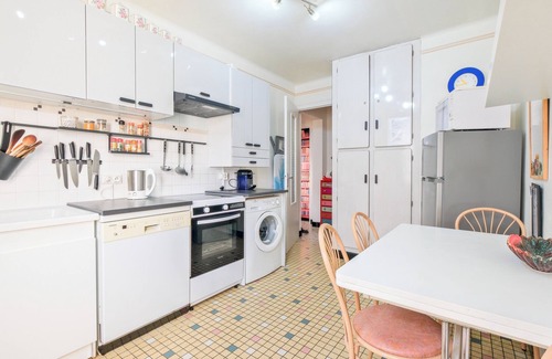 Boulazac-Isle-Manoire Apartment | Apartment 'Gîte De Monplaisir' with Private Garden and Wi-Fi