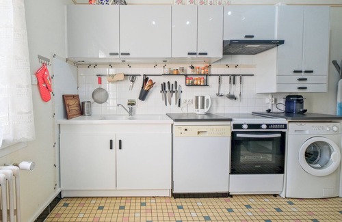 Boulazac-Isle-Manoire Apartment | Apartment 'Gîte De Monplaisir' with Private Garden and Wi-Fi