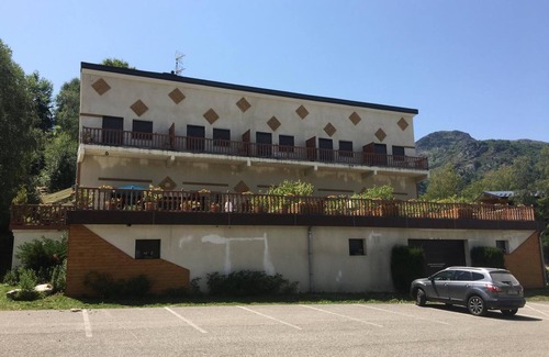 Montferrier Apartment | Apartment 'Framboise Les Monts D'olmes' with Mountain View and Private Terrace