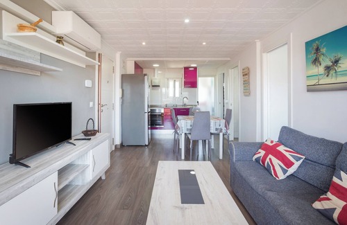 Grau i Platja Apartment | Apartment 'Gandiazar Beach' with Shared Pool, Balcony and Wi-Fi