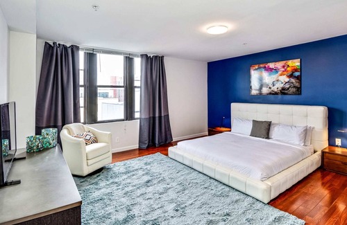 Chinatown Apartment | Apartment Getaway