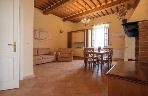 Riotorto Apartment | Apartment Giglio with Sea View, Pool, Wi-Fi, A/C & Garden