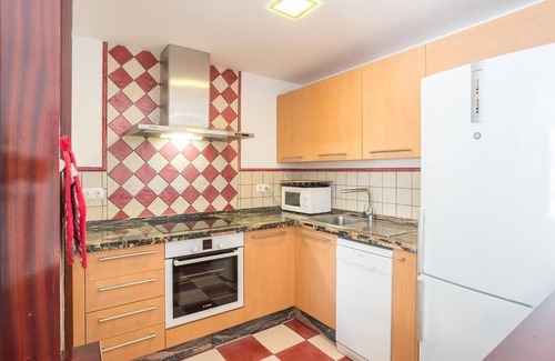 La Malagueta Apartment | Apartment Gran Confort Muelle Uno with Wi-Fi, A/C & Balcony