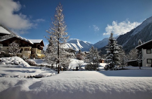 Berwang Apartment | Apartment 'Haus Berwang Bauernhaus' with Mountain View, Private Terrace and Wi-Fi