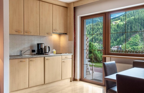 Santa Cristina Val Gardena Apartment | Apartment 'Hotel Residence Gardena Alps 100' with Mountain View, Garden & Wi-Fi